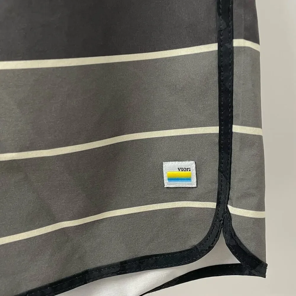 Vuori S Banks Short Black Gray Stripe
